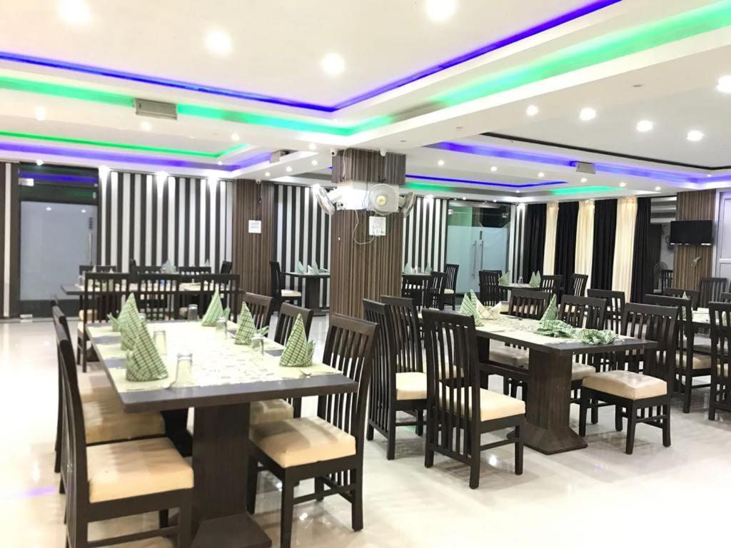 Hotel Sarweshwary Varanasi Exterior foto