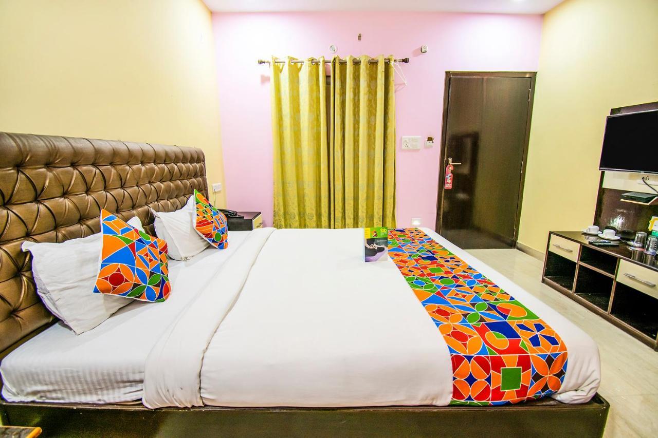 Hotel Sarweshwary Varanasi Exterior foto